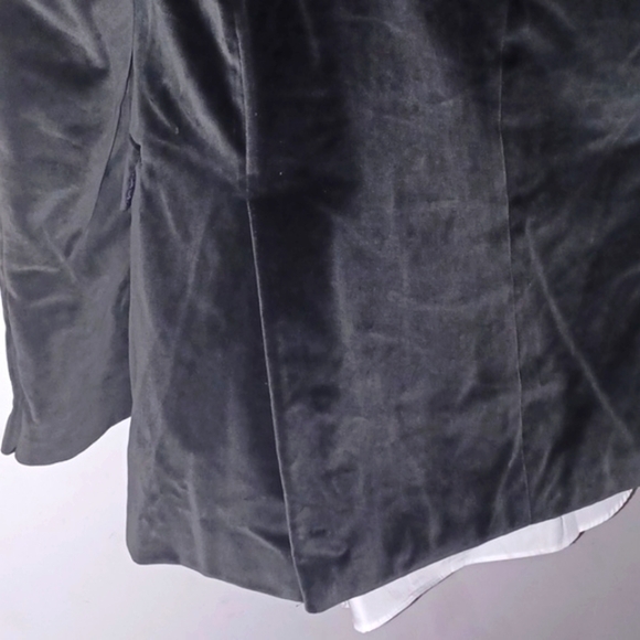 NEIMAN MARCUS Dark Olive Green Velvet Blazer, 42L - Picture 10 of 13